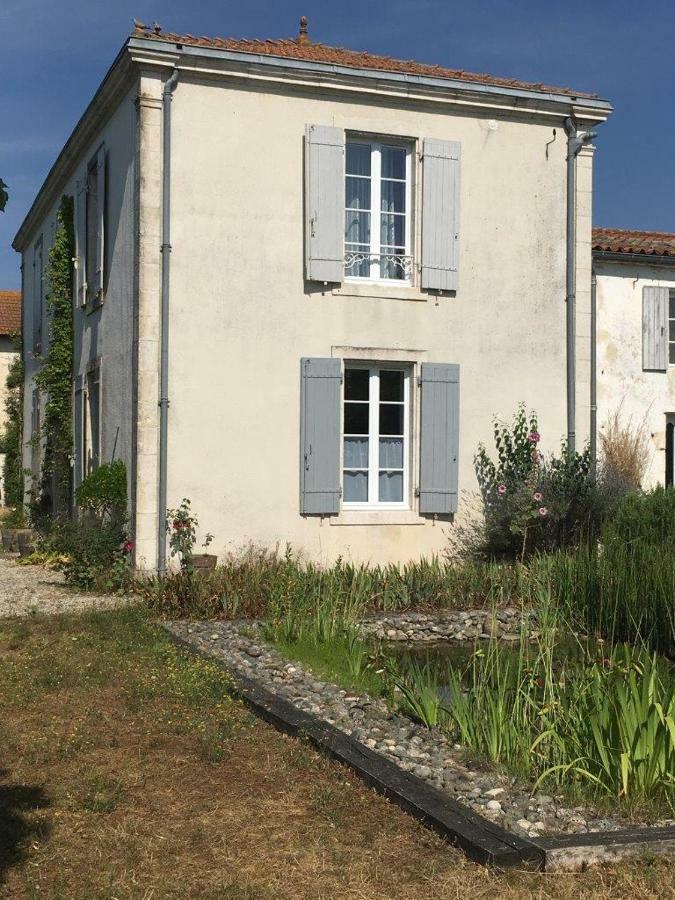 Tilleuls Et Bambous Hotel Saint-Sauveur-d'Aunis Buitenkant foto